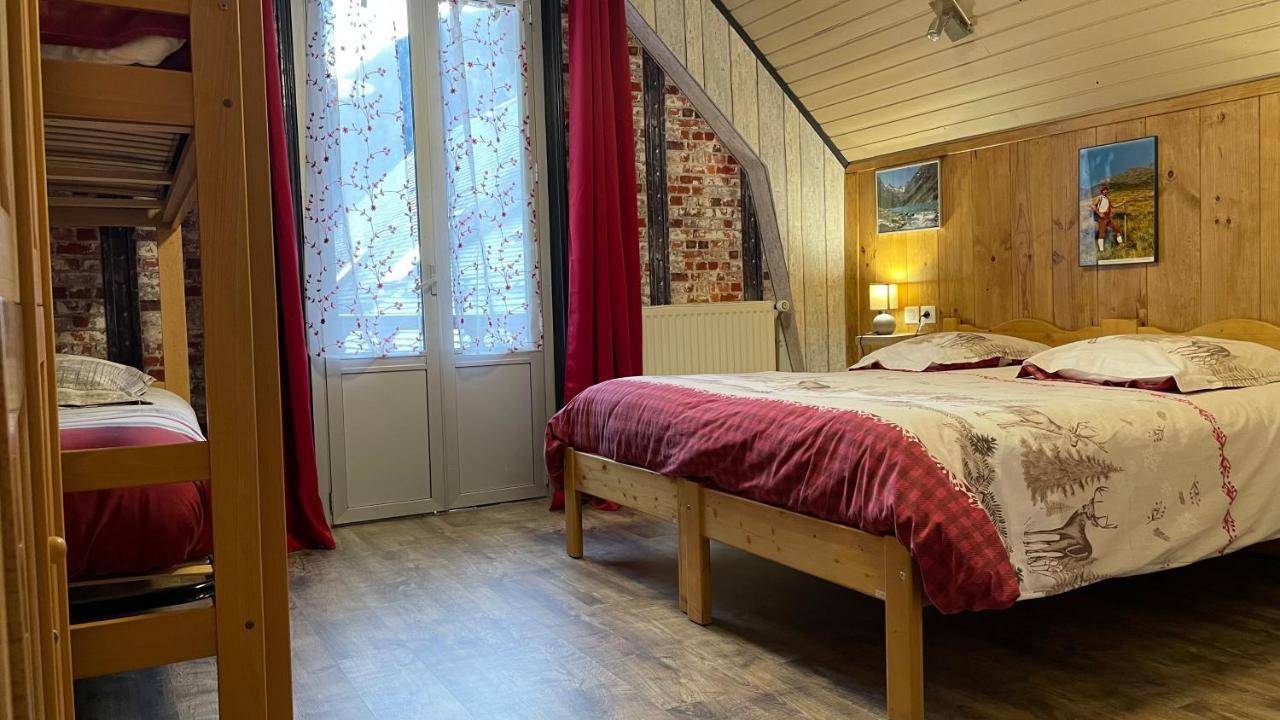 Hotel Quin Te Va Cauterets Esterno foto