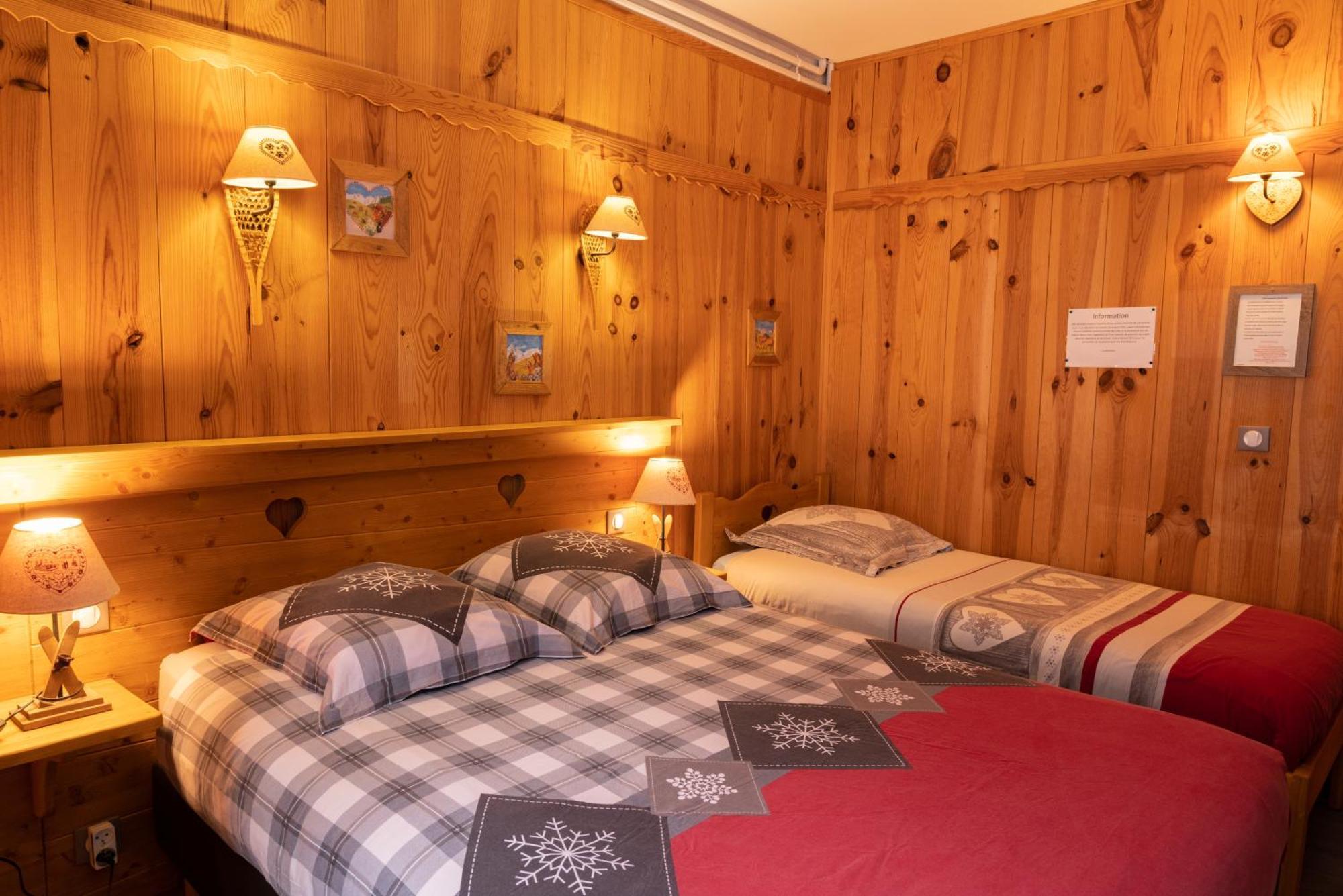 Hotel Quin Te Va Cauterets Esterno foto