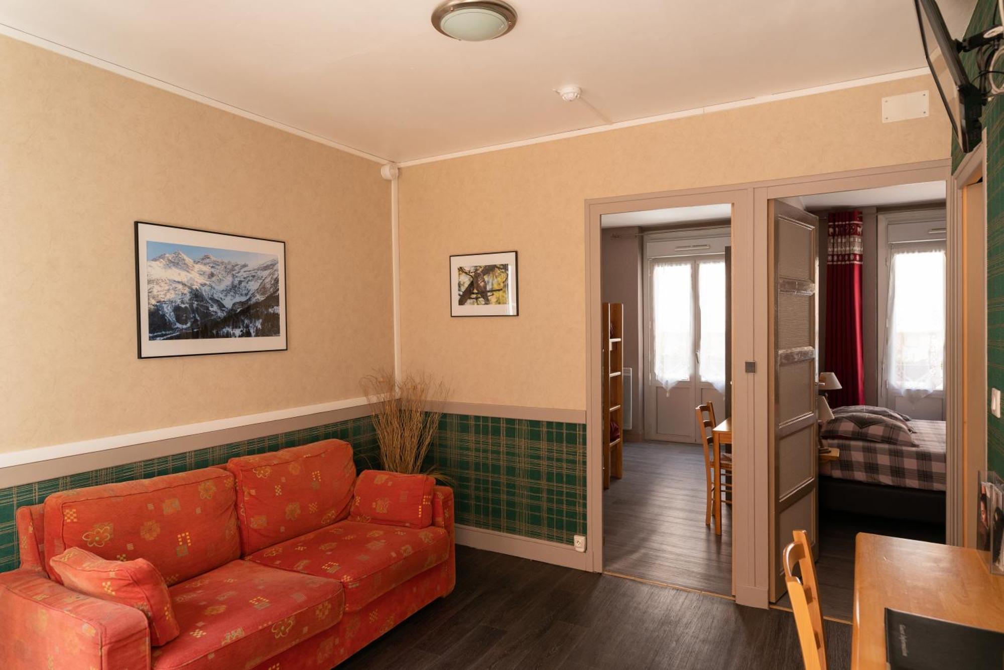 Hotel Quin Te Va Cauterets Esterno foto